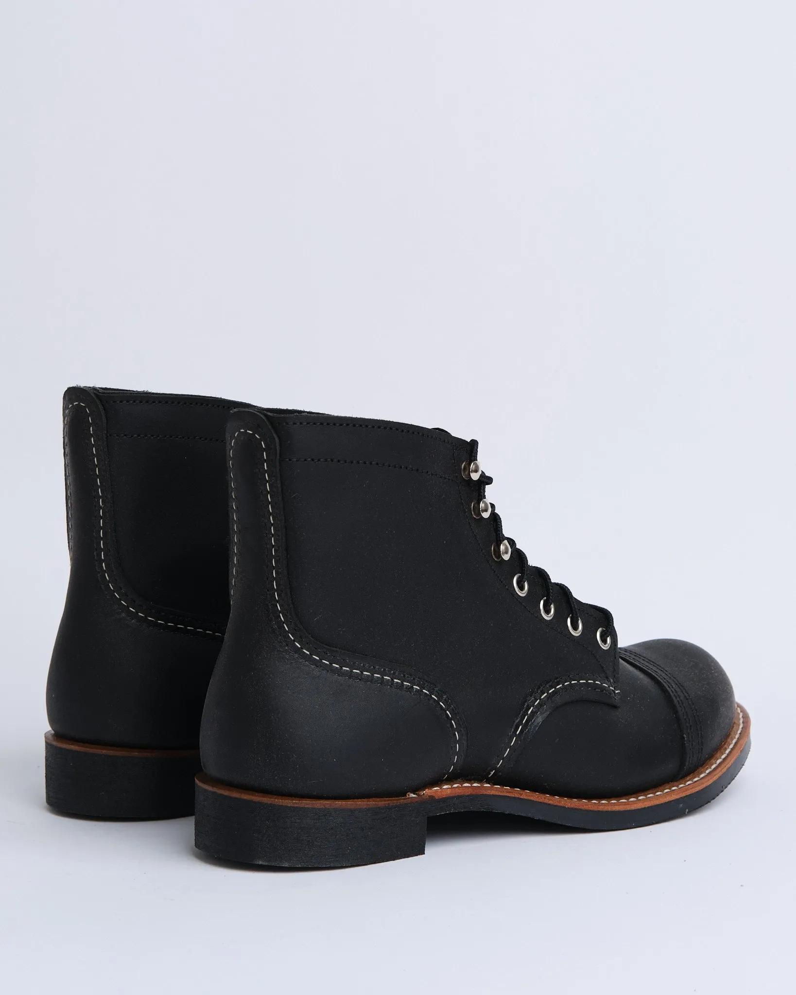 8084 Iron Ranger Black