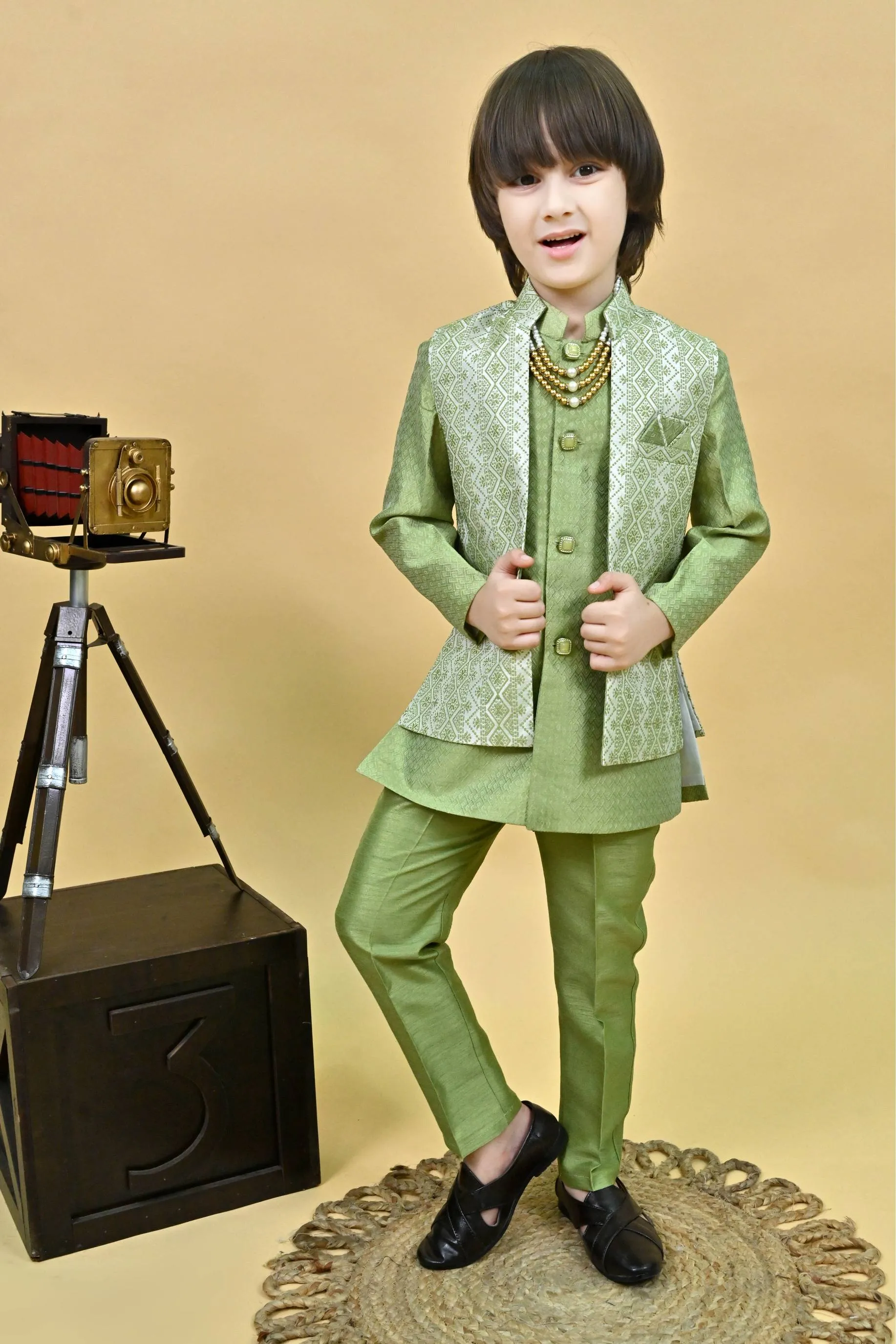 Ahhaaaa Ethnic Zari Work Indo-Western Printed Kurta, Waistcoat and Pajama 3-Piece Set for Boys