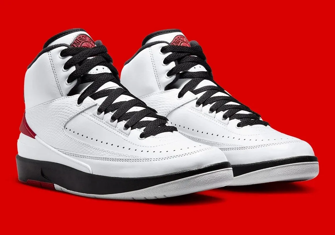 Jordan 2 Retro OG Chicago (2022)