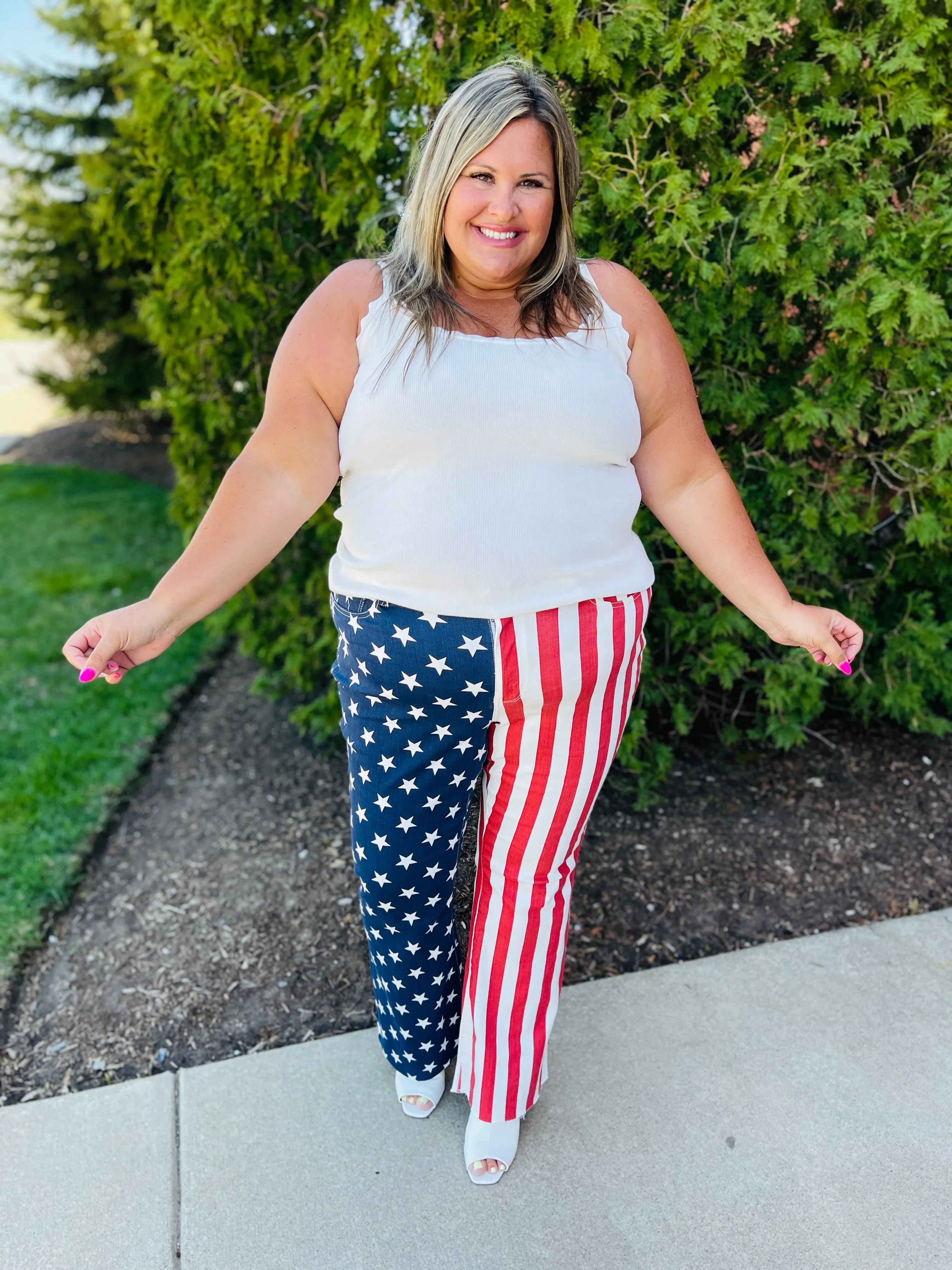 Judy Blue REG/CURVY Star Spangled Babe Flare Jeans