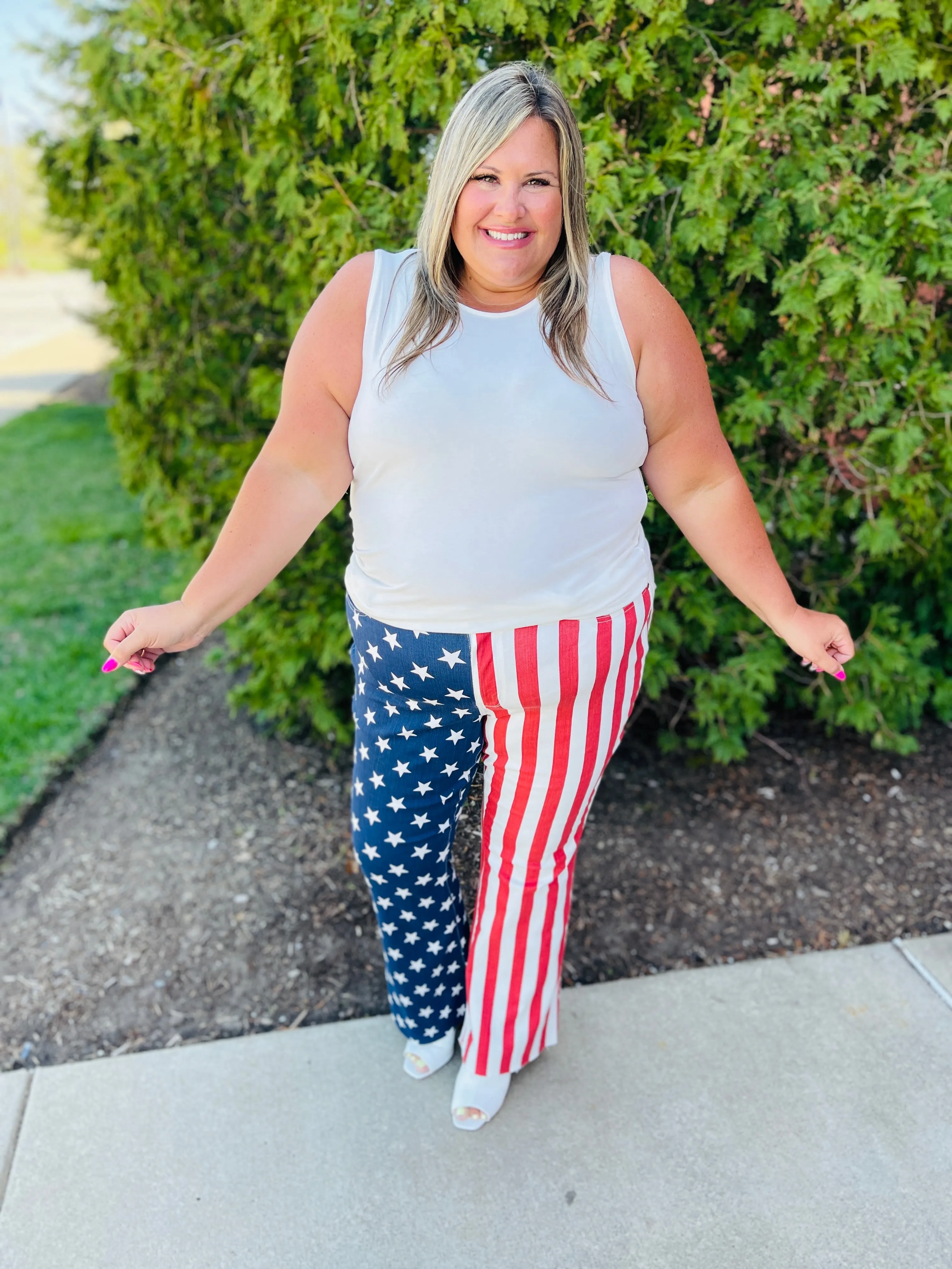 Judy Blue REG/CURVY Star Spangled Babe Flare Jeans