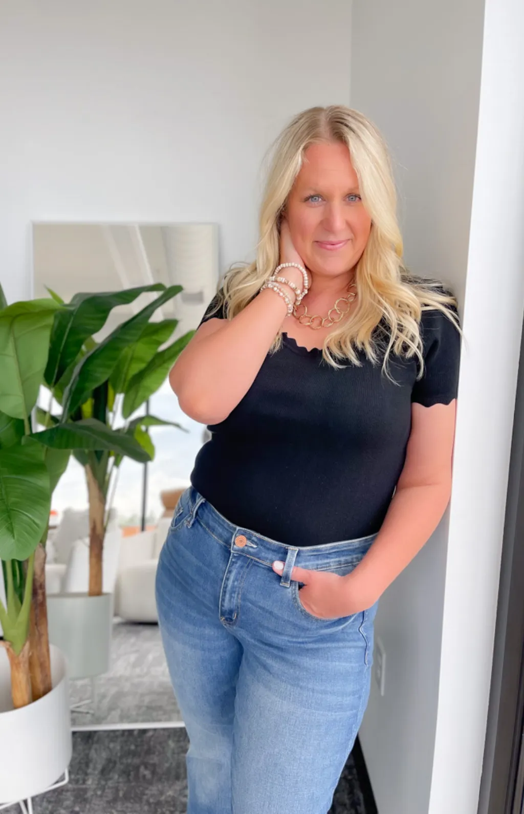 Kathy Scalloped Black Top-Curvy