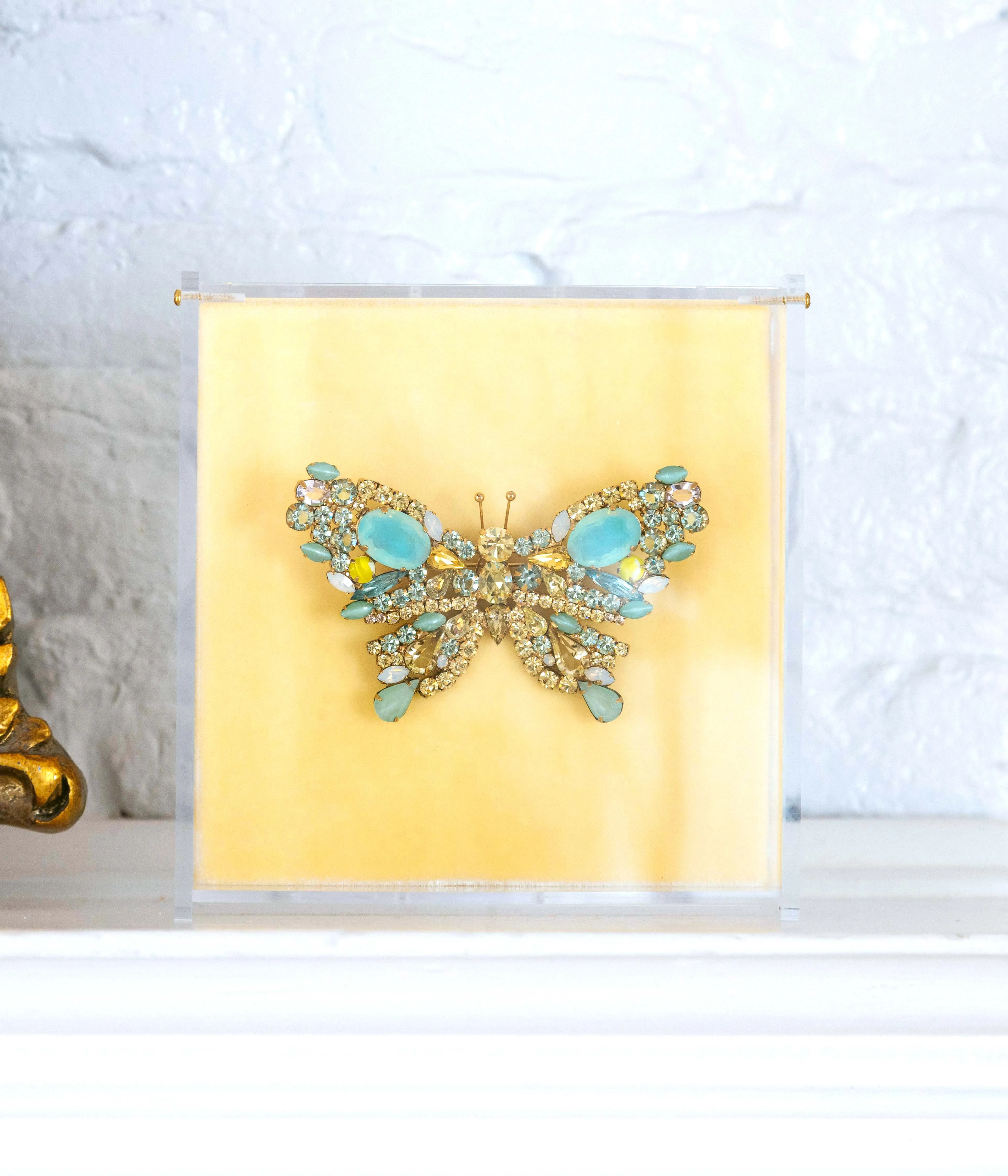 Large Butterfly in Green Opal / Jonquil