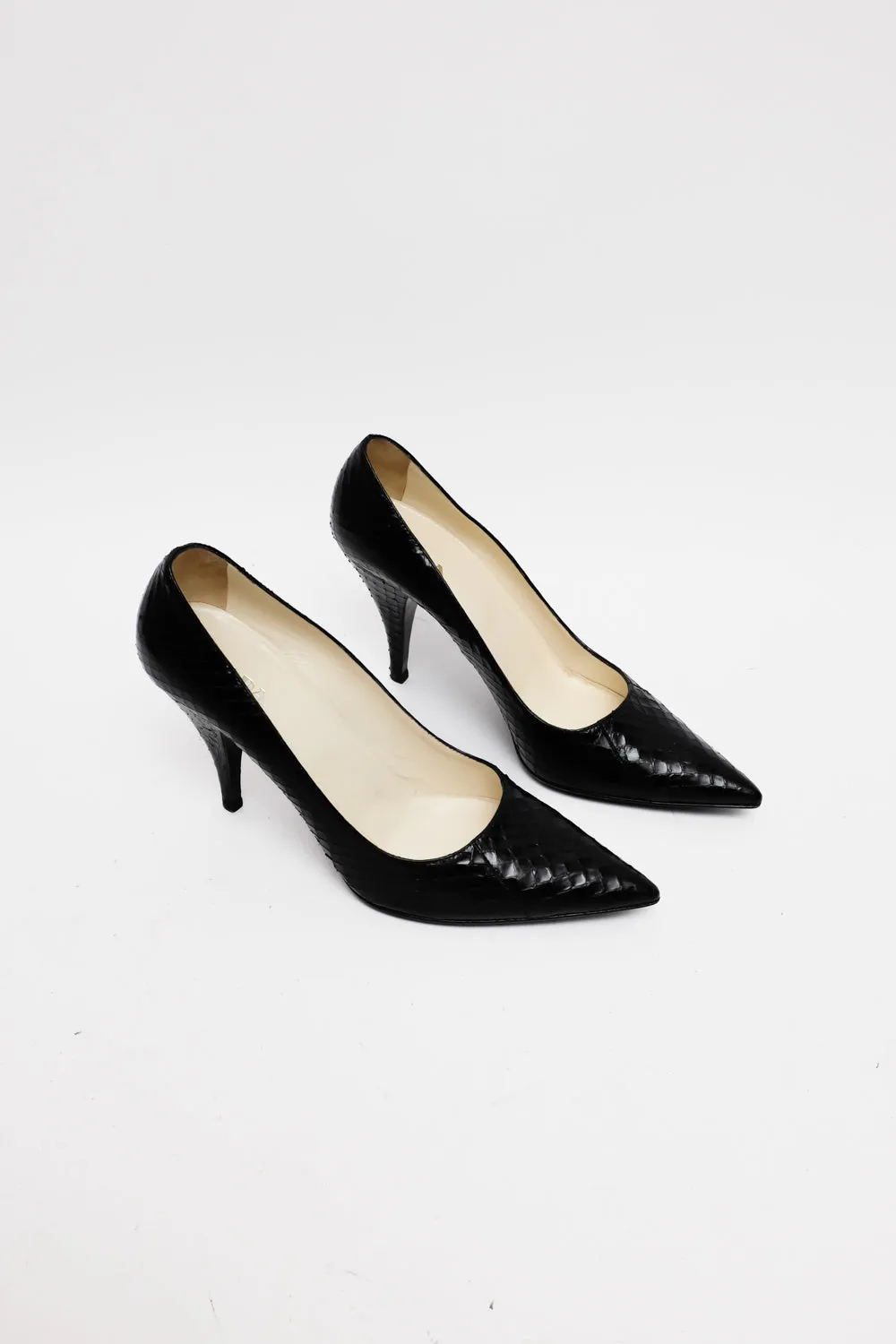 PRADA 39 1/2 BLACK LEATHER POINTY PUMPS