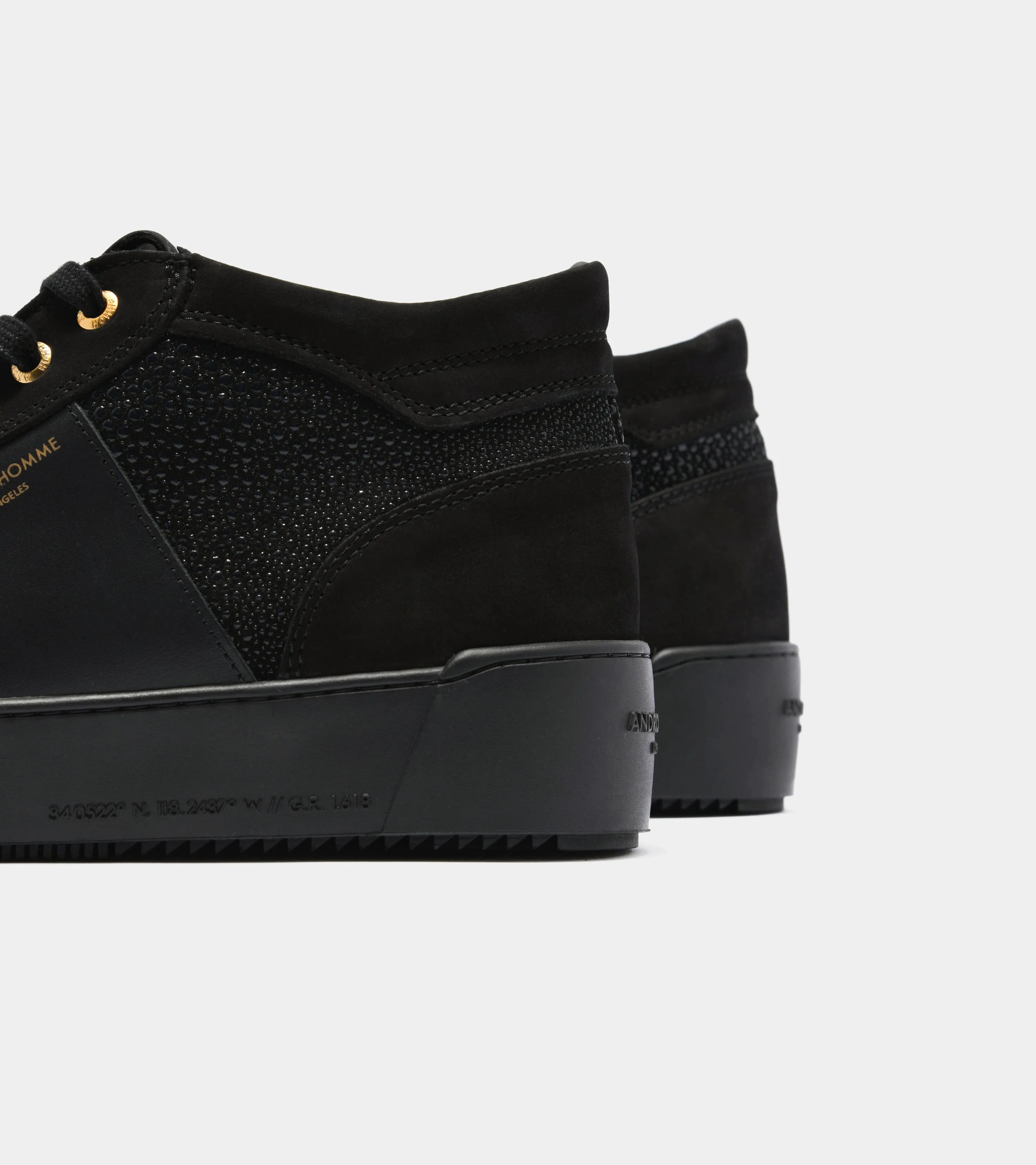 Propulsion Mid | Black Stingray Suede AHP191-01