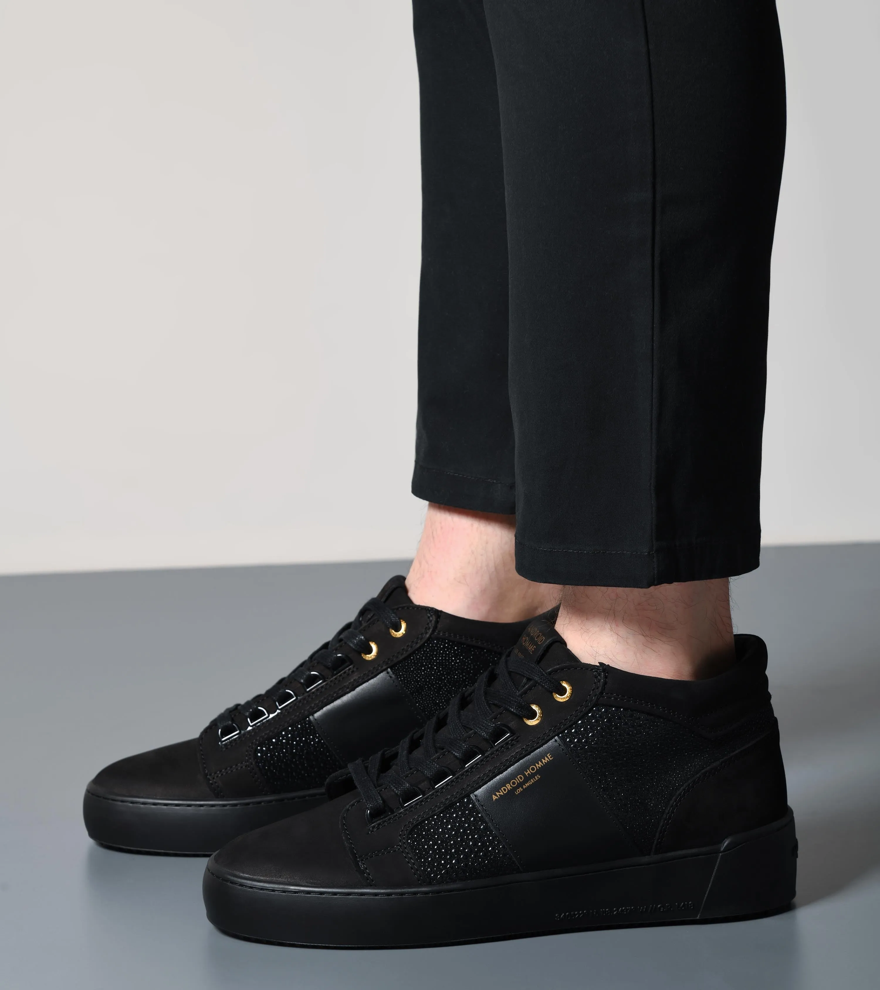 Propulsion Mid | Black Stingray Suede AHP191-01