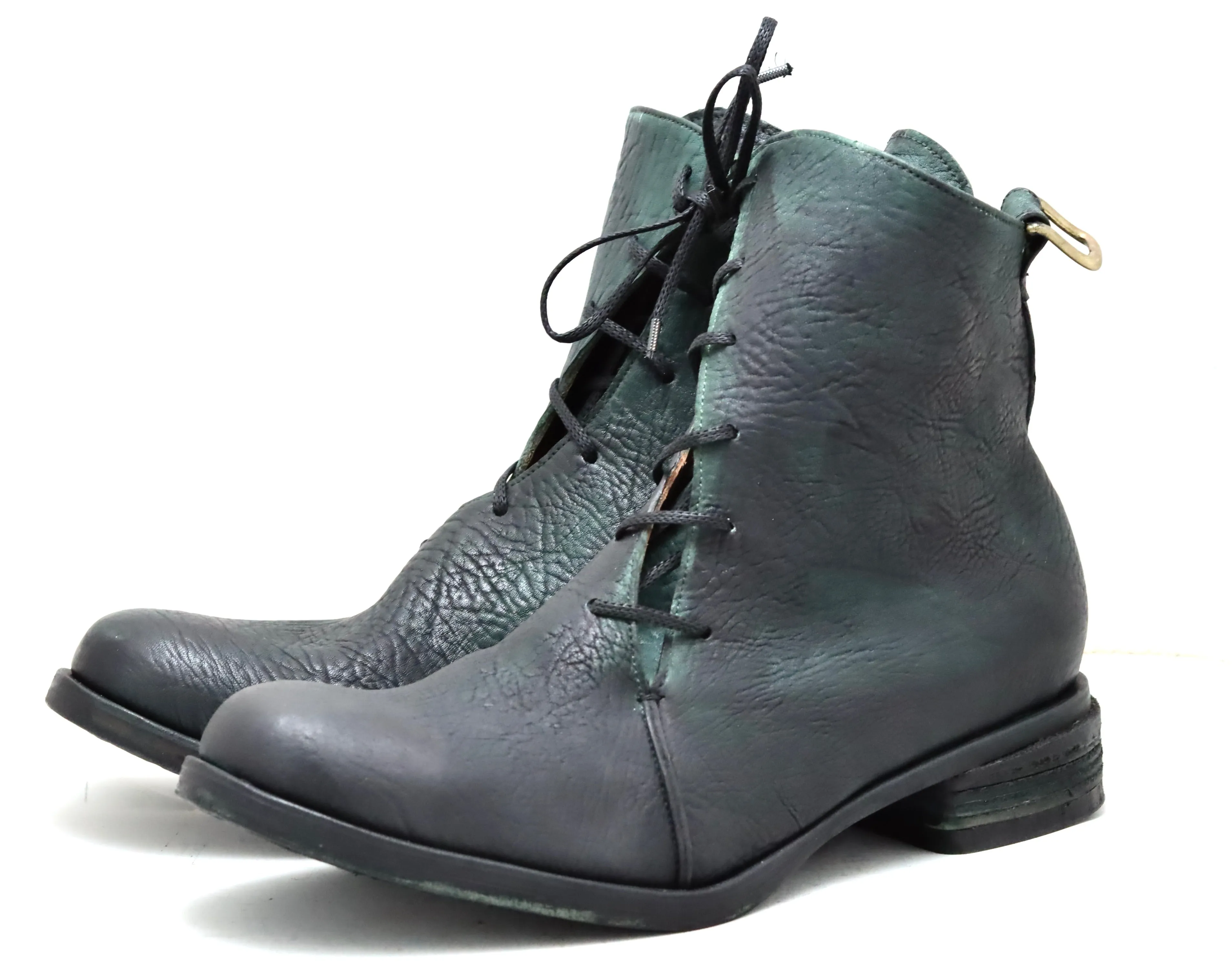 spiral lace boot 1 | seaweed | Yak