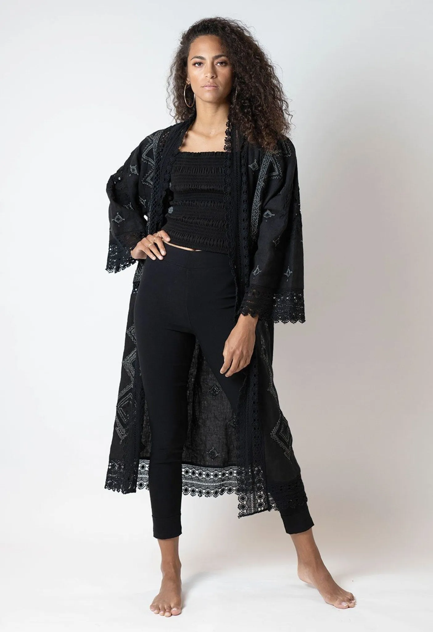 SUNSATIONAL - EMBROIDERED STATEMENT KIMONO