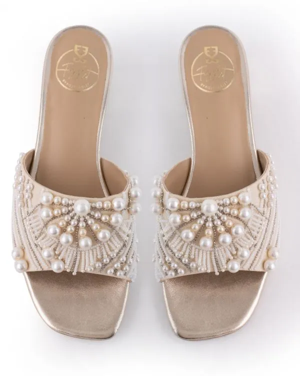 Swan Song : Sandal Heels