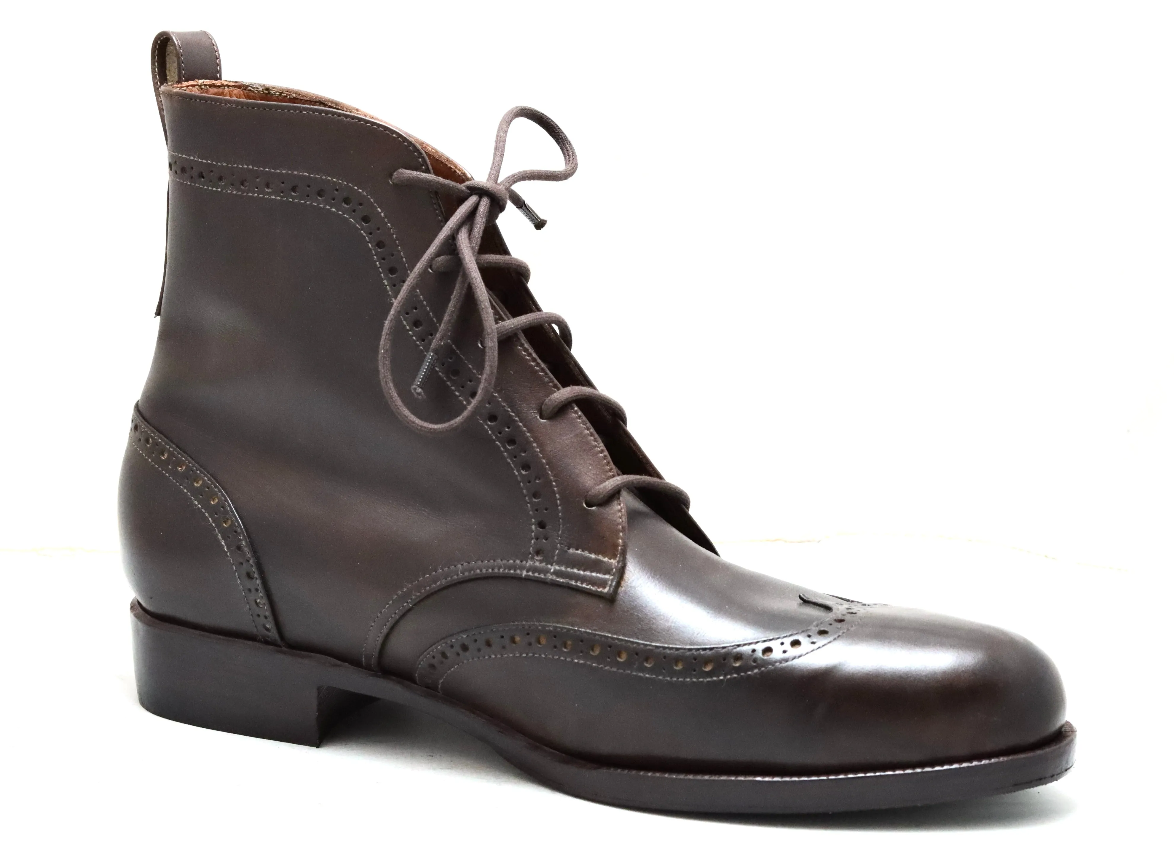 Wingtip derby brogue boot  | choc | calf